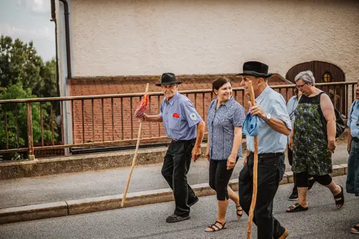 Schmalzlerfest Perlesreut 2024 Freitag: Volksfesteinzug, Perlesreuter bleMUSI Foto 2400021