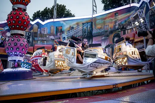 Schmalzlerfest Perlesreut 2024 Freitag: Volksfesteinzug, Perlesreuter bleMUSI Foto 2400095