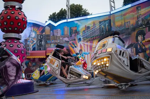 Schmalzlerfest Perlesreut 2024 Freitag: Volksfesteinzug, Perlesreuter bleMUSI Foto 2400101