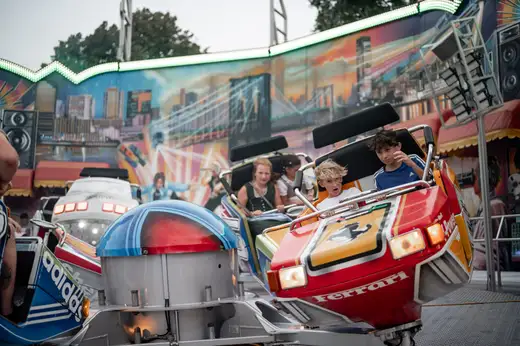 Schmalzlerfest Perlesreut 2024 Freitag: Volksfesteinzug, Perlesreuter bleMUSI Foto 2400102