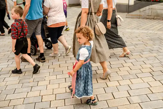 Schmalzlerfest Perlesreut 2024 Montag: Kinderzug, Tag der Betriebe, Schwaiger Buam Foto 2400698