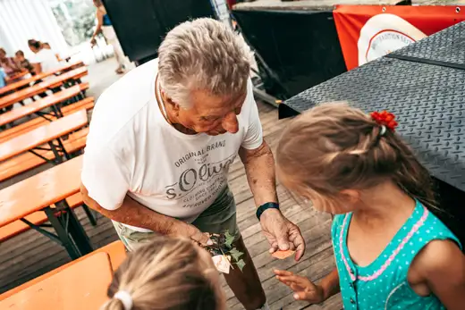 Schmalzlerfest Perlesreut 2024 Montag: Kinderzug, Tag der Betriebe, Schwaiger Buam Foto 2400728
