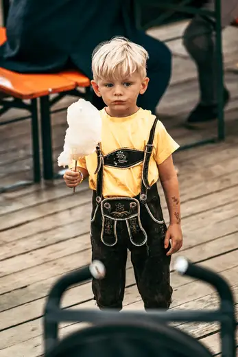 Schmalzlerfest Perlesreut 2024 Montag: Kinderzug, Tag der Betriebe, Schwaiger Buam Foto 2400743