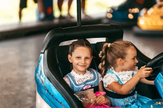 Schmalzlerfest Perlesreut 2024 Montag: Kinderzug, Tag der Betriebe, Schwaiger Buam Foto 2400752