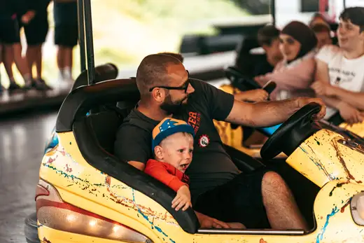 Schmalzlerfest Perlesreut 2024 Montag: Kinderzug, Tag der Betriebe, Schwaiger Buam Foto 2400755