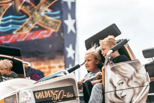 Schmalzlerfest Perlesreut 2024 Montag: Kinderzug, Tag der Betriebe, Schwaiger Buam Foto 2400763