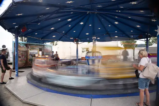 Schmalzlerfest Perlesreut 2024 Montag: Kinderzug, Tag der Betriebe, Schwaiger Buam Foto 2400773