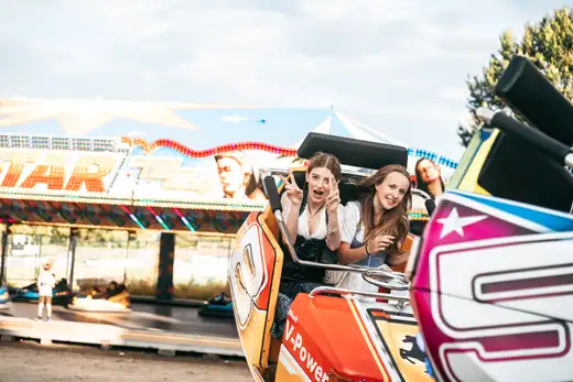 Schmalzlerfest Perlesreut 2024 Montag: Kinderzug, Tag der Betriebe, Schwaiger Buam Foto 2400789