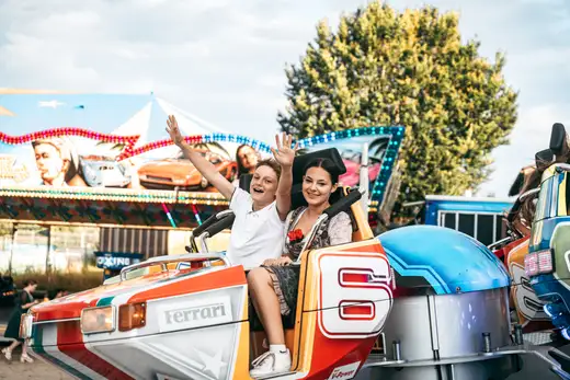 Schmalzlerfest Perlesreut 2024 Montag: Kinderzug, Tag der Betriebe, Schwaiger Buam Foto 2400790