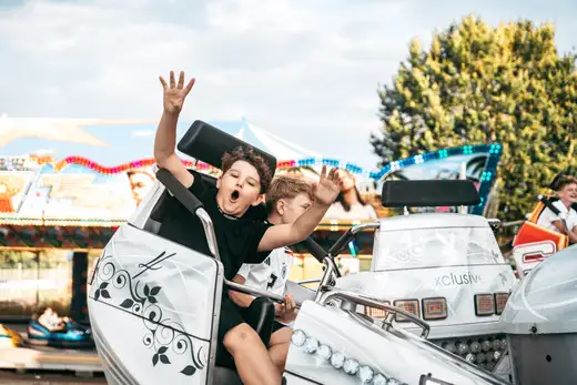 Schmalzlerfest Perlesreut 2024 Montag: Kinderzug, Tag der Betriebe, Schwaiger Buam Foto 2400793