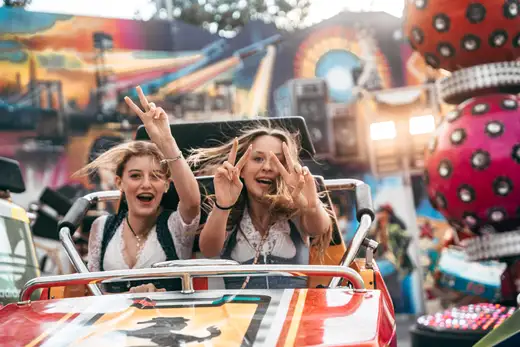 Schmalzlerfest Perlesreut 2024 Montag: Kinderzug, Tag der Betriebe, Schwaiger Buam Foto 2400800