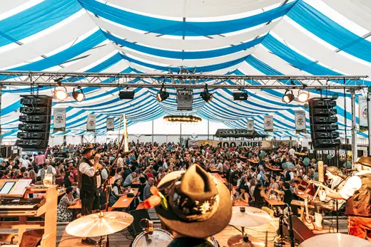 Schmalzlerfest Perlesreut 2024 Montag: Kinderzug, Tag der Betriebe, Schwaiger Buam Foto 2400824