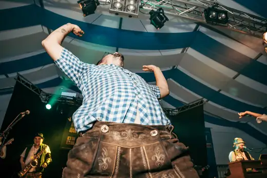 Schmalzlerfest Perlesreut 2024 Montag: Kinderzug, Tag der Betriebe, Schwaiger Buam Foto 2400829