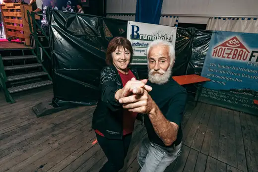 Schmalzlerfest Perlesreut 2024 Montag: Kinderzug, Tag der Betriebe, Schwaiger Buam Foto 2400841