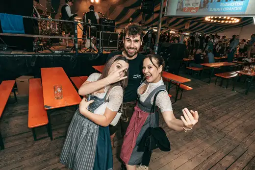 Schmalzlerfest Perlesreut 2024 Montag: Kinderzug, Tag der Betriebe, Schwaiger Buam Foto 2400853
