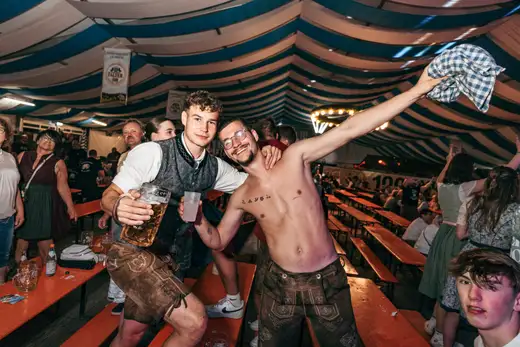 Schmalzlerfest Perlesreut 2024 Montag: Kinderzug, Tag der Betriebe, Schwaiger Buam Foto 2400883