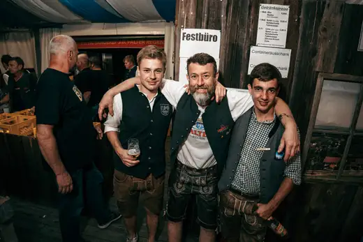 Schmalzlerfest Perlesreut 2024 Montag: Kinderzug, Tag der Betriebe, Schwaiger Buam Foto 2400895