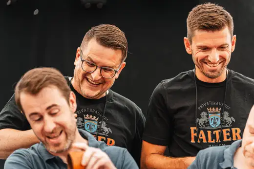 Schmalzlerfest Perlesreut 2024 Sonntag: Weißbierfrühschoppen, Schnupferwettbewerb, d Noudnigln, Verlosung Foto 2400356