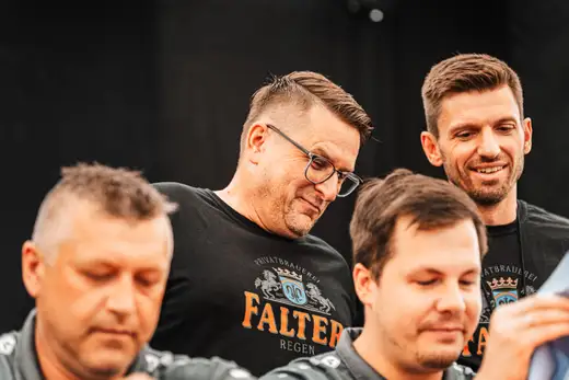 Schmalzlerfest Perlesreut 2024 Sonntag: Weißbierfrühschoppen, Schnupferwettbewerb, d Noudnigln, Verlosung Foto 2400378