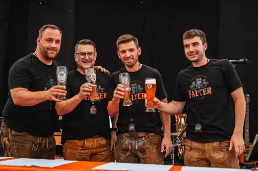 Schmalzlerfest Perlesreut 2024 Sonntag: Weißbierfrühschoppen, Schnupferwettbewerb, d Noudnigln, Verlosung Foto 2400381