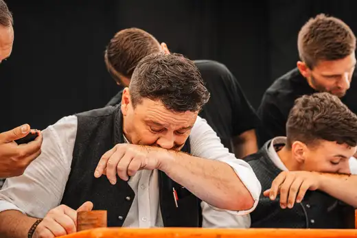 Schmalzlerfest Perlesreut 2024 Sonntag: Weißbierfrühschoppen, Schnupferwettbewerb, d Noudnigln, Verlosung Foto 2400431