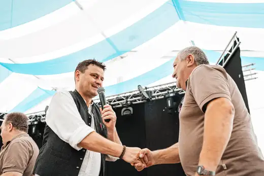 Schmalzlerfest Perlesreut 2024 Sonntag: Weißbierfrühschoppen, Schnupferwettbewerb, d Noudnigln, Verlosung Foto 2400476