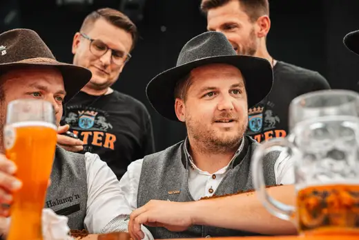 Schmalzlerfest Perlesreut 2024 Sonntag: Weißbierfrühschoppen, Schnupferwettbewerb, d Noudnigln, Verlosung Foto 2400512