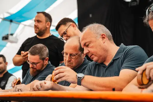 Schmalzlerfest Perlesreut 2024 Sonntag: Weißbierfrühschoppen, Schnupferwettbewerb, d Noudnigln, Verlosung Foto 2400530