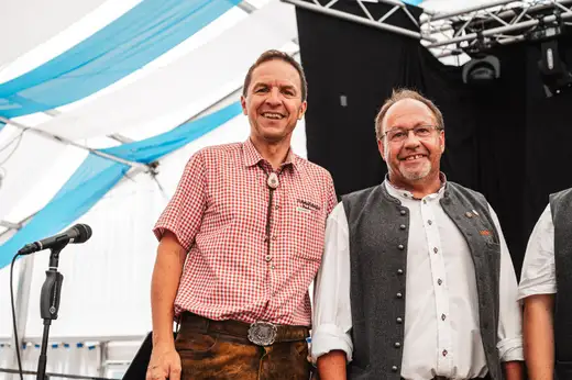 Schmalzlerfest Perlesreut 2024 Sonntag: Weißbierfrühschoppen, Schnupferwettbewerb, d Noudnigln, Verlosung Foto 2400548