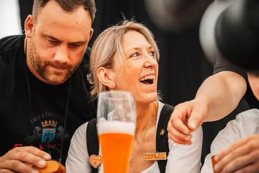 Schmalzlerfest Perlesreut 2024 Sonntag: Weißbierfrühschoppen, Schnupferwettbewerb, d Noudnigln, Verlosung Foto 2400559