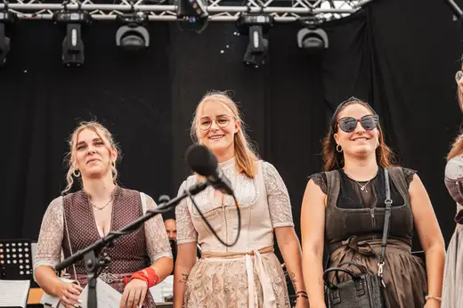 Schmalzlerfest Perlesreut 2024 Sonntag: Weißbierfrühschoppen, Schnupferwettbewerb, d Noudnigln, Verlosung Foto 2400579