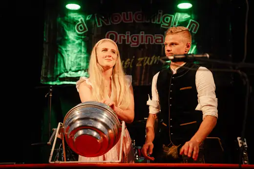Schmalzlerfest Perlesreut 2024 Sonntag: Weißbierfrühschoppen, Schnupferwettbewerb, d Noudnigln, Verlosung Foto 2400592