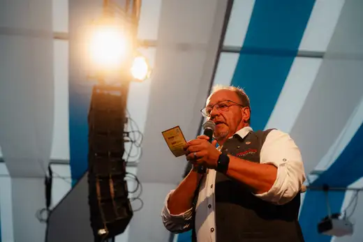 Schmalzlerfest Perlesreut 2024 Sonntag: Weißbierfrühschoppen, Schnupferwettbewerb, d Noudnigln, Verlosung Foto 2400596