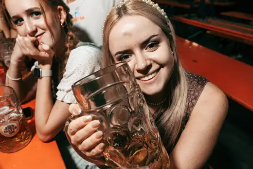 Schmalzlerfest Perlesreut 2024 Sonntag: Weißbierfrühschoppen, Schnupferwettbewerb, d Noudnigln, Verlosung Foto 2400619