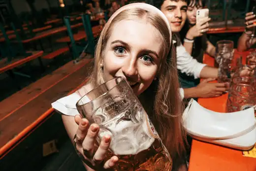 Schmalzlerfest Perlesreut 2024 Sonntag: Weißbierfrühschoppen, Schnupferwettbewerb, d Noudnigln, Verlosung Foto 2400620
