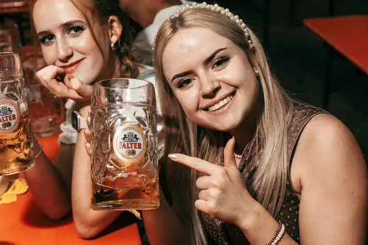 Schmalzlerfest Perlesreut 2024 Sonntag: Weißbierfrühschoppen, Schnupferwettbewerb, d Noudnigln, Verlosung Foto 2400622