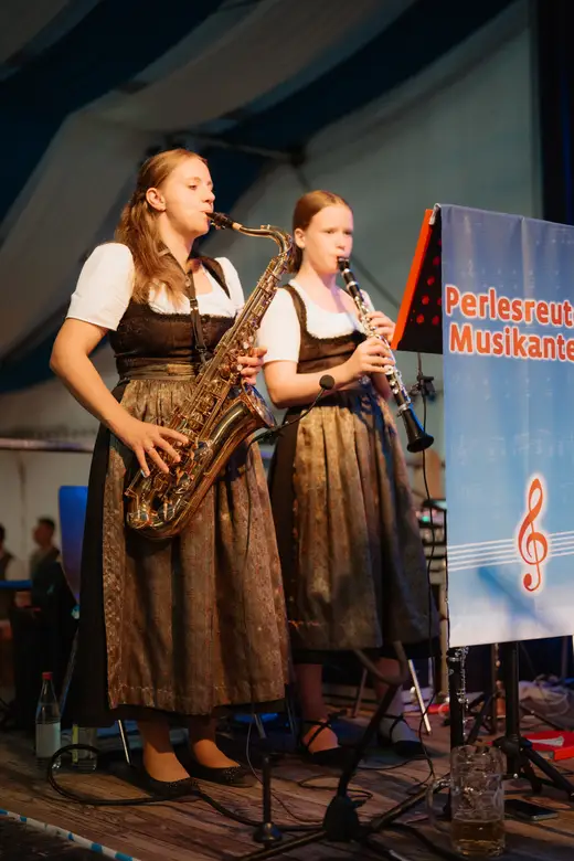 Schmalzlerfest Perlesreut 2025 Freitag: Kinder-Festzug, Perlesreuter BleMUSI Foto 2500018