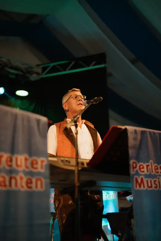 Schmalzlerfest Perlesreut 2025 Freitag: Kinder-Festzug, Perlesreuter BleMUSI Foto 2500020