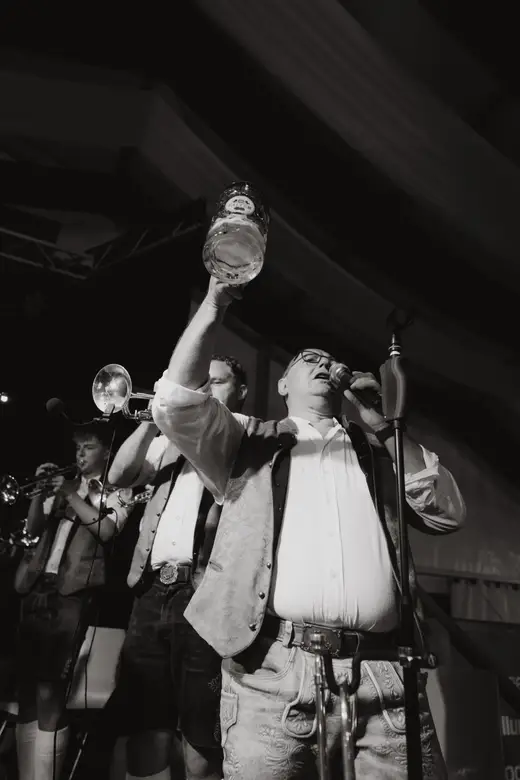 Schmalzlerfest Perlesreut 2025 Freitag: Kinder-Festzug, Perlesreuter BleMUSI Foto 2500024
