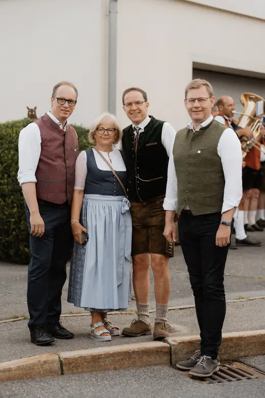 Schmalzlerfest Perlesreut 2025 Freitag: Kinder-Festzug, Perlesreuter BleMUSI Foto 2500086