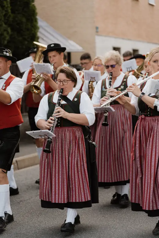 Schmalzlerfest Perlesreut 2025 Freitag: Kinder-Festzug, Perlesreuter BleMUSI Foto 2500109