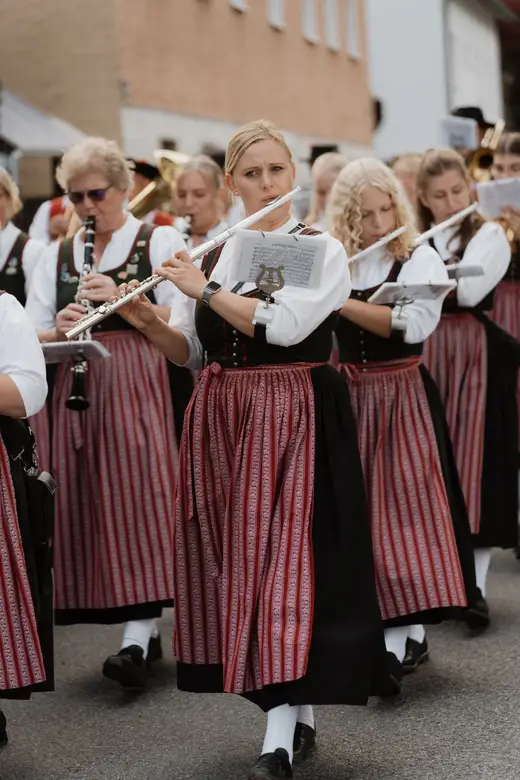 Schmalzlerfest Perlesreut 2025 Freitag: Kinder-Festzug, Perlesreuter BleMUSI Foto 2500110