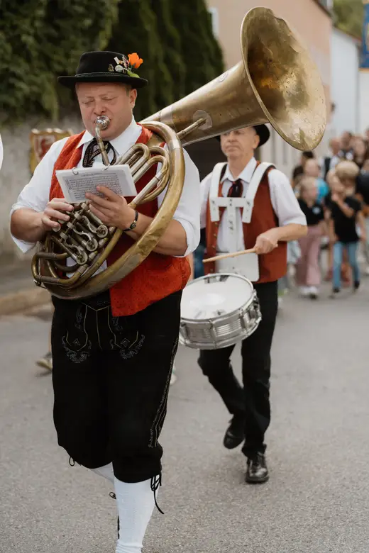 Schmalzlerfest Perlesreut 2025 Freitag: Kinder-Festzug, Perlesreuter BleMUSI Foto 2500112
