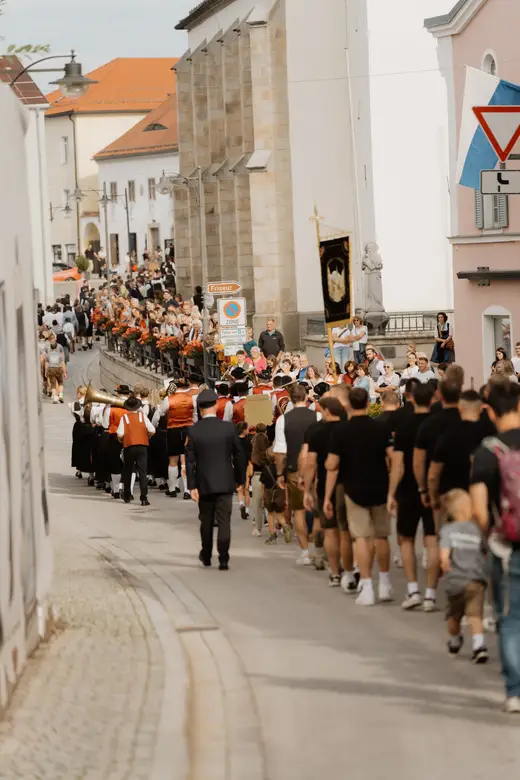 Schmalzlerfest Perlesreut 2025 Freitag: Kinder-Festzug, Perlesreuter BleMUSI Foto 2500127