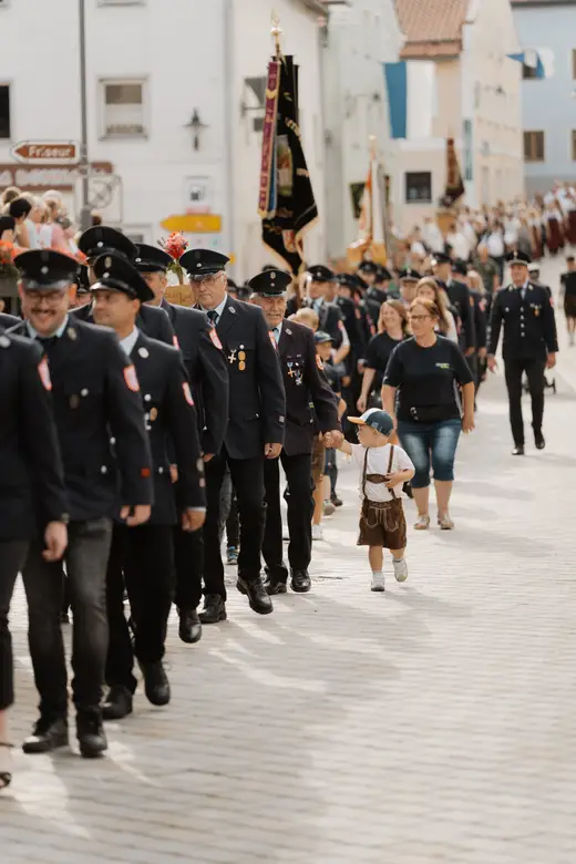 Schmalzlerfest Perlesreut 2025 Freitag: Kinder-Festzug, Perlesreuter BleMUSI Foto 2500135