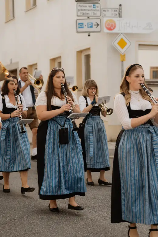 Schmalzlerfest Perlesreut 2025 Freitag: Kinder-Festzug, Perlesreuter BleMUSI Foto 2500162