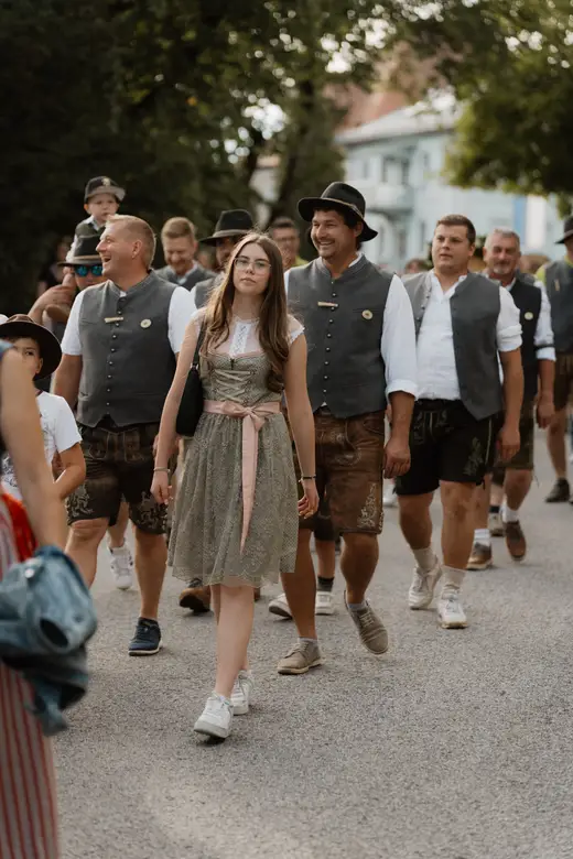 Schmalzlerfest Perlesreut 2025 Freitag: Kinder-Festzug, Perlesreuter BleMUSI Foto 2500174