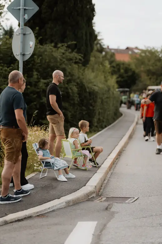 Schmalzlerfest Perlesreut 2025 Freitag: Kinder-Festzug, Perlesreuter BleMUSI Foto 2500189
