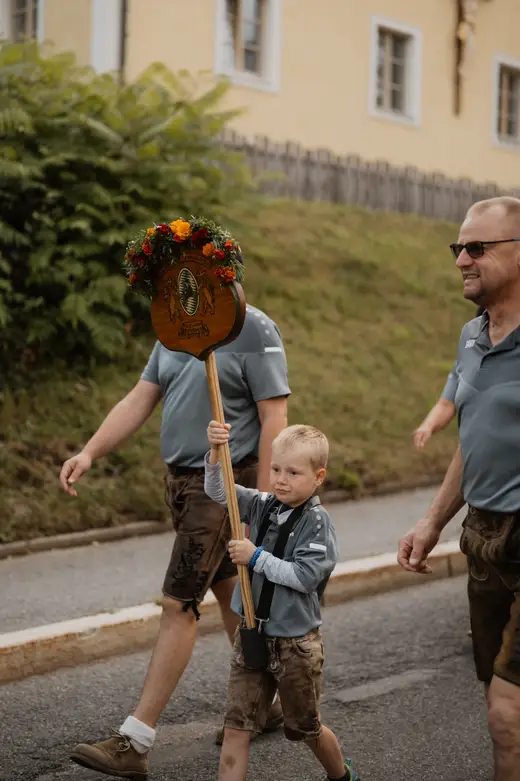 Schmalzlerfest Perlesreut 2025 Freitag: Kinder-Festzug, Perlesreuter BleMUSI Foto 2500209