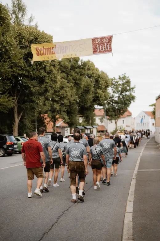 Schmalzlerfest Perlesreut 2025 Freitag: Kinder-Festzug, Perlesreuter BleMUSI Foto 2500210